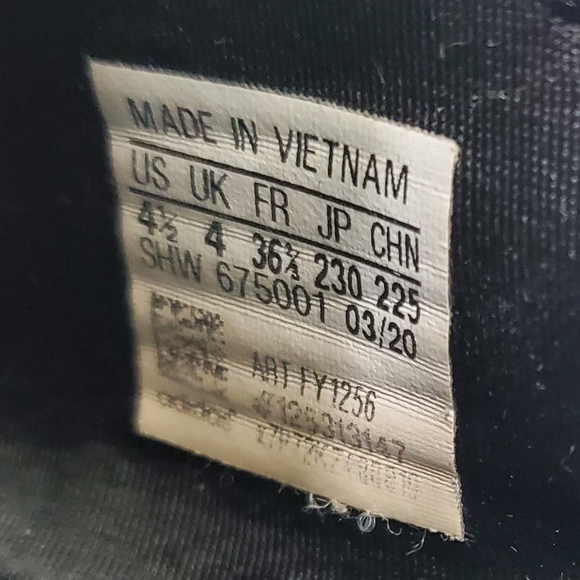 ADIDAS NMD R1 V2 GS Rio De Janeiro - Picture 10 of 13